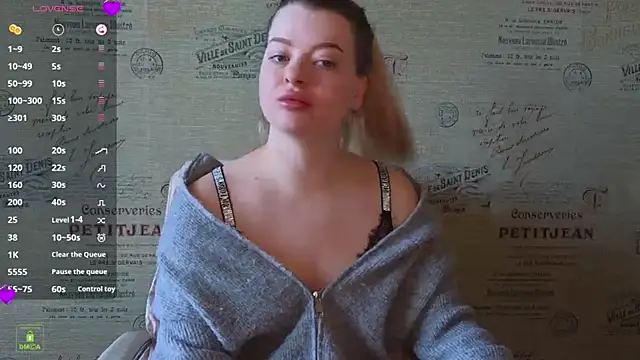 Snapshot of RinaBlondie chatting on March 19, 2025, 8:45 am RinaBlondie online show from March 19, 2025, 8:45 am