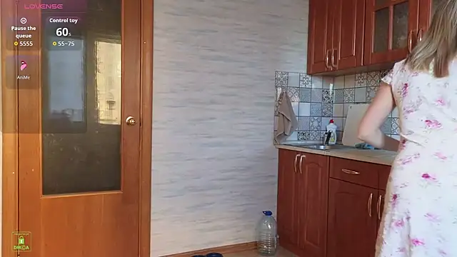 Snapshot of RinaBlondie chatting on September 30, 2025, 4:40 am RinaBlondie online show from September 30, 2025, 4:40 am