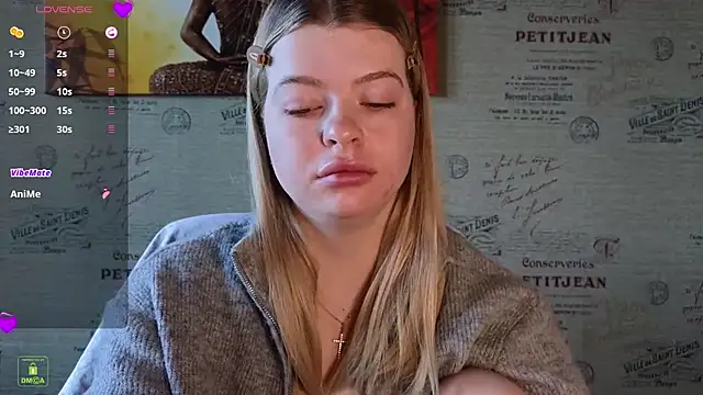 Snapshot of RinaBlondie chatting on March 9, 2025, 8:07 am RinaBlondie online show from March 9, 2025, 8:07 am