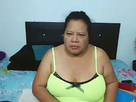 Snapshot of Shanttal0272 chatting on March 19, 2025, 12:23 pm Shanttal0272 online show from March 19, 2025, 12:23 pm