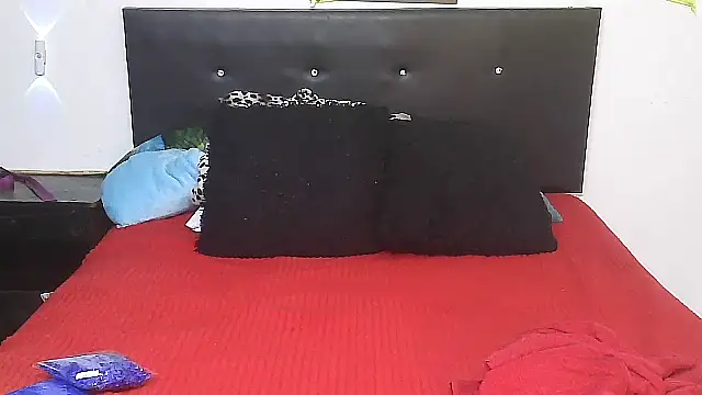 Shanttal0272 online show from April 15, 2026, 12:05 am