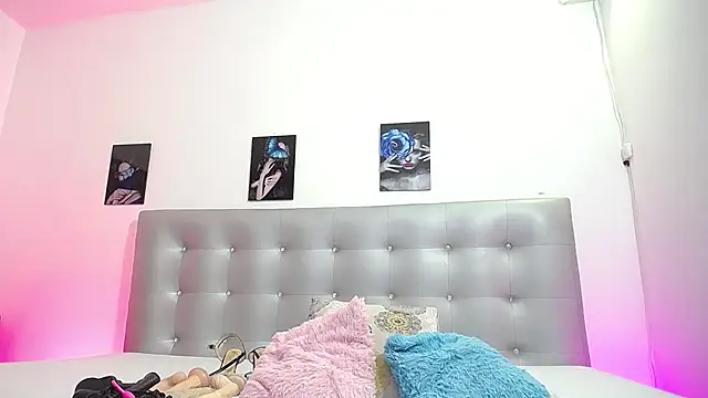 Snapshot of horny-juliette chatting on May 14, 2026, 1:30 pm horny-juliette online show from May 14, 2026, 1:30 pm
