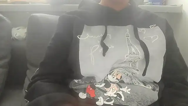 Snapshot of parismira chatting on November 24, 2025, 1:11 pm parismira online show from November 24, 2025, 1:11 pm