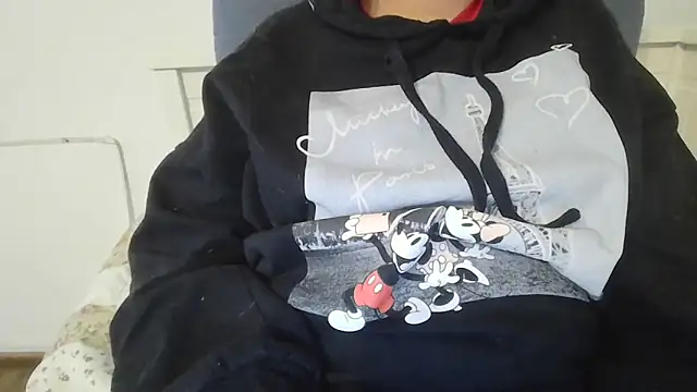 Snapshot of parismira chatting on December 5, 2024, 6:17 pm parismira online show from December 5, 2024, 6:17 pm