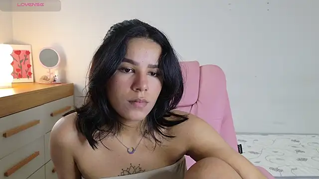 Snapshot of ninapego chatting on November 4, 2025, 9:35 am ninapego online show from November 4, 2025, 9:35 am