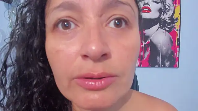  luna  sweet  online show from September 28, 2025, 7:26 am