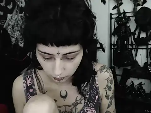 n0sferatus   online show from June 5, 2026, 2:05 am
