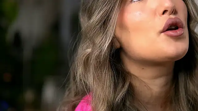 Snapshot of KellyMathews chatting on February 26, 2026, 2:55 am KellyMathews online show from February 26, 2026, 2:55 am