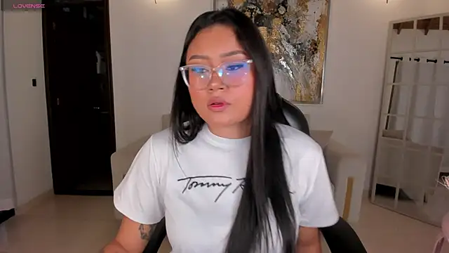 AmberLewis  online show from November 16, 2025, 10:46 pm