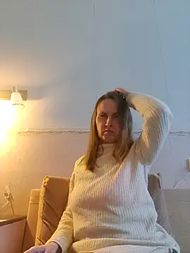 Evelina cute online show from February 17, 2026, 2:25 pm