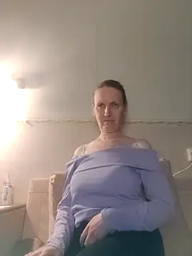 Evelina cute online show from October 28, 2025, 6:07 pm