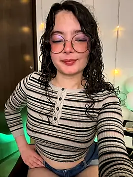 Antoniart  online show from October 8, 2025, 2:57 am