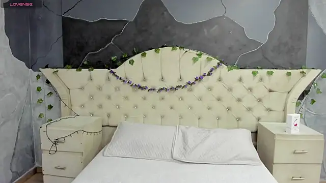 AmberGreyy  online show from November 21, 2025, 6:07 pm