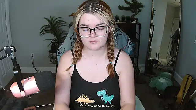 rodeobrii online show from February 15, 2026, 3:40 am