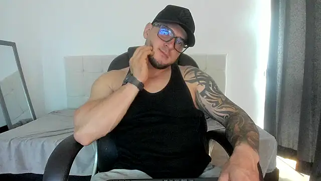 Teilor Creed online show from October 13, 2025, 7:04 pm