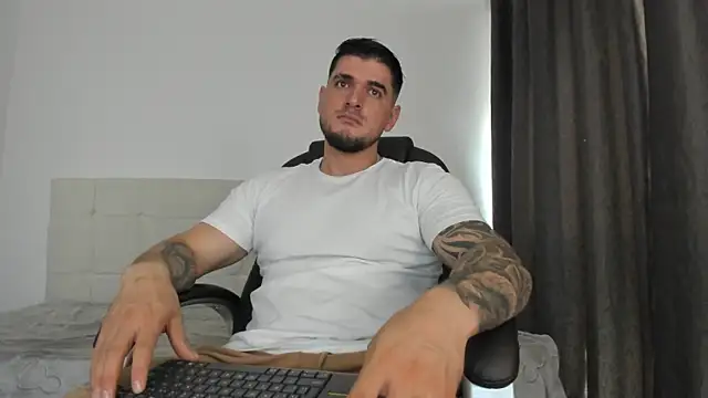 Teilor Creed online show from November 28, 2025, 7:47 pm