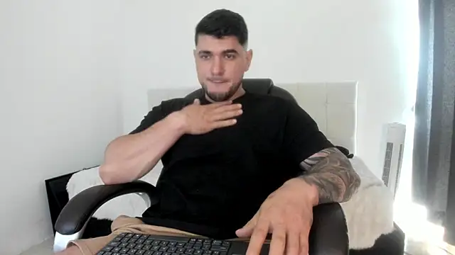 Teilor Creed online show from September 19, 2025, 6:34 pm