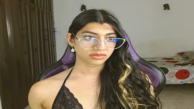 engielphoenis14 online show from September 22, 2025, 9:32 pm