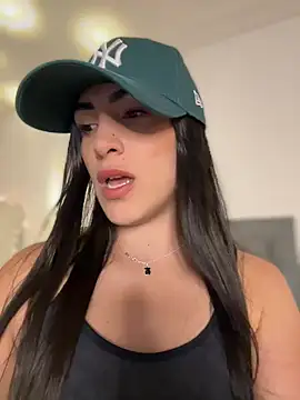 alessandra-a online show from December 17, 2025, 12:04 am