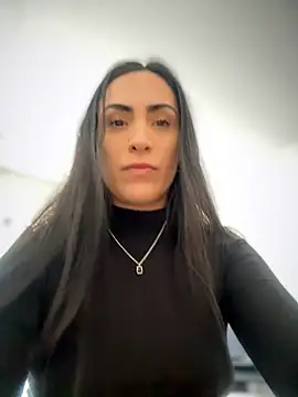 Snapshot of alessandra-a chatting on May 22, 2026, 3:21 pm alessandra-a online show from May 22, 2026, 3:21 pm