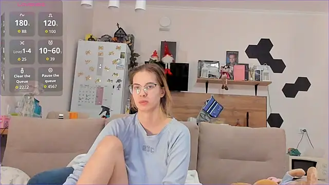 Girl alone home online show from January 9, 2026, 3:57 am