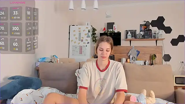 Girl alone home online show from September 25, 2025, 3:34 am