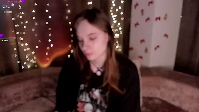 Snapshot of NaokoStifel chatting on February 15, 2026, 1:06 am NaokoStifel online show from February 15, 2026, 1:06 am