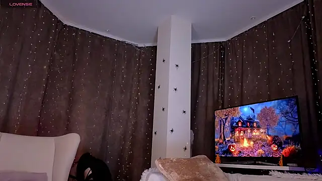 NaokoStifel online show from October 31, 2025, 1:13 am