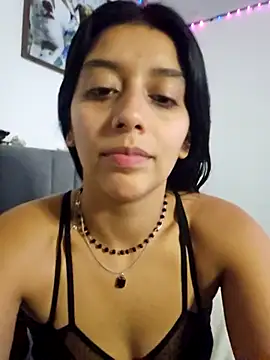 BrittanyDiaz online show from October 24, 2025, 7:13 pm