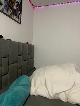 BrittanyDiaz online show from October 1, 2025, 7:07 pm