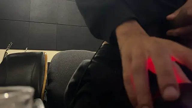 Snapshot of hotcamboy420 chatting on November 15, 2025, 5:55 am hotcamboy420 online show from November 15, 2025, 5:55 am