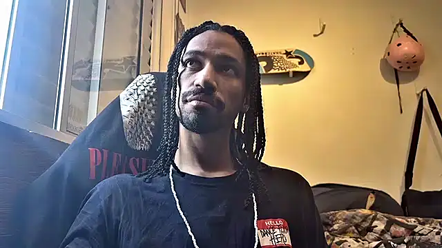 Snapshot of hotcamboy420 chatting on February 12, 2025, 5:37 pm hotcamboy420 online show from February 12, 2025, 5:37 pm