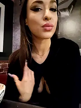 LydiaMaus96 online show from December 30, 2024, 3:34 pm