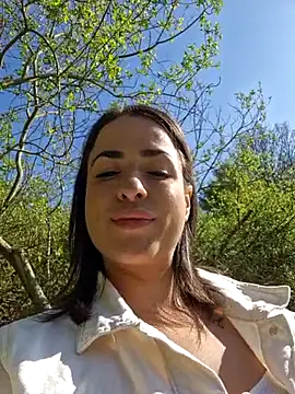 LydiaMaus96 online show from May 4, 2026, 2:42 pm