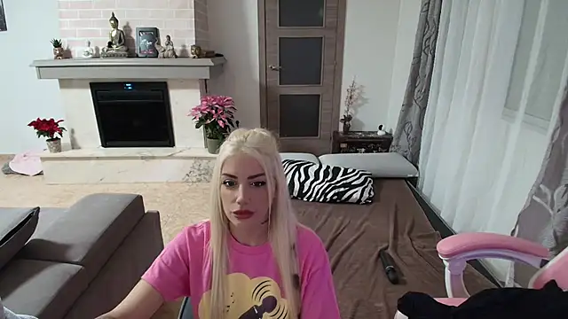 aradia demon online show from November 24, 2025, 5:46 pm