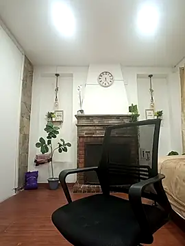 karlamorris  online show from September 23, 2025, 1:29 pm