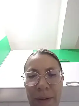 karlamorris  online show from November 25, 2025, 2:17 pm