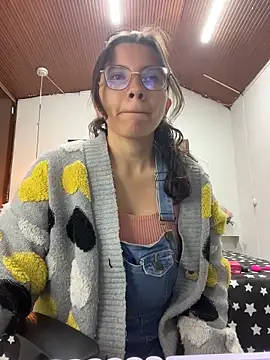 Snapshot of karlamorris_ chatting on May 29, 2026, 1:28 pm karlamorris online show from May 29, 2026, 1:28 pm