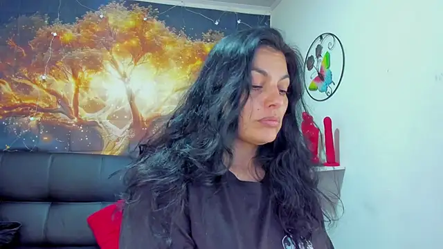 Lust Mom41 online show from December 14, 2024, 7:03 pm