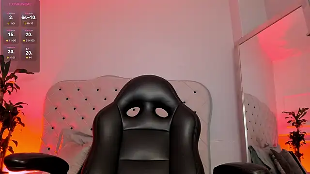 renee shelby  online show from March 8, 2025, 10:24 pm