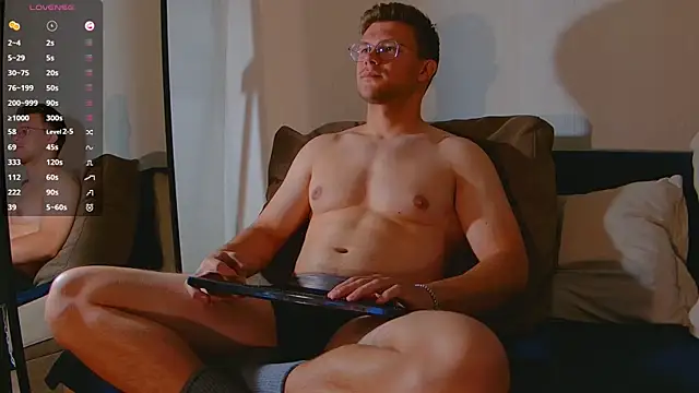 sweetbubble11 online show from September 26, 2025, 6:37 pm