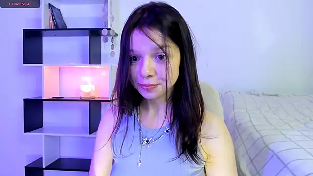 crystal lilith online show from February 8, 2025, 4:35 pm