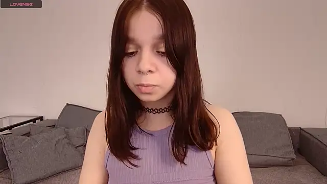 crystal lilith online show from October 3, 2025, 7:04 pm