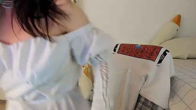 crystal lilith online show from March 14, 2025, 5:27 am