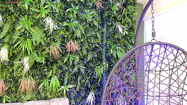 april dumont online show from September 19, 2025, 1:15 pm