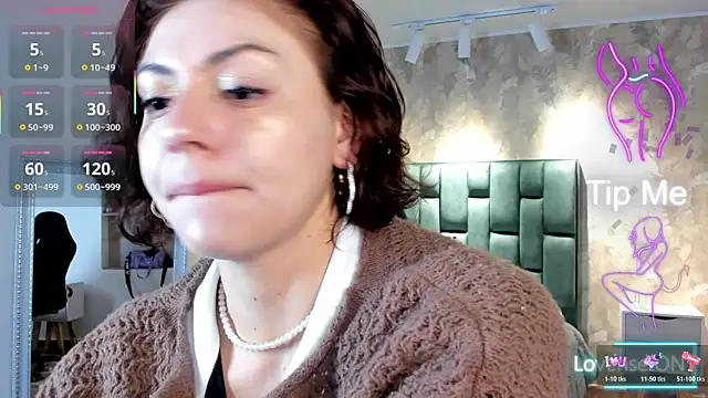 april dumont online show from November 12, 2025, 11:47 am