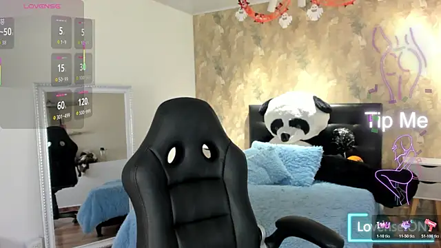 april dumont online show from October 21, 2025, 3:00 pm