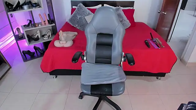 Veronica Jacobss online show from October 27, 2025, 7:15 pm