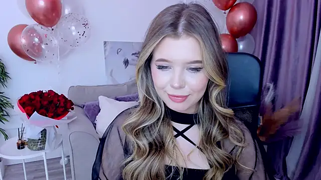 FollowLovee online show from March 22, 2025, 5:52 pm