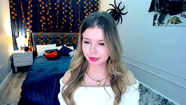 FollowLovee online show from October 13, 2025, 7:48 pm